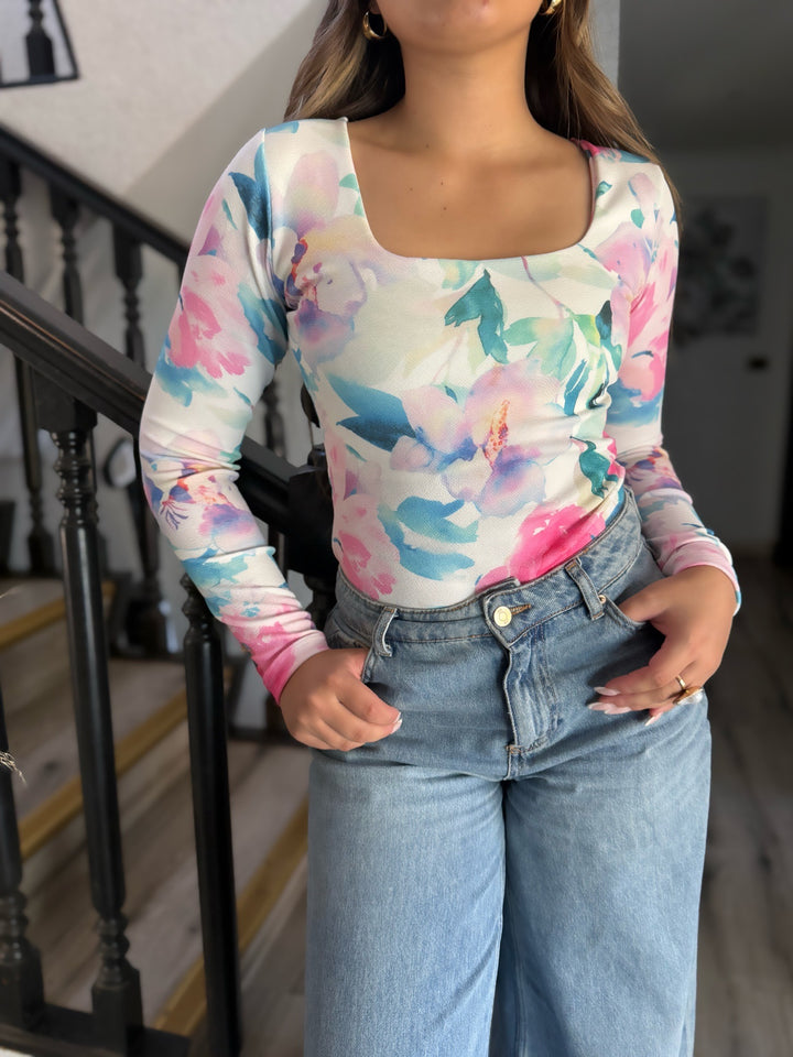 BODY O POLERA ESCOTE CUADRADO ACUARELA