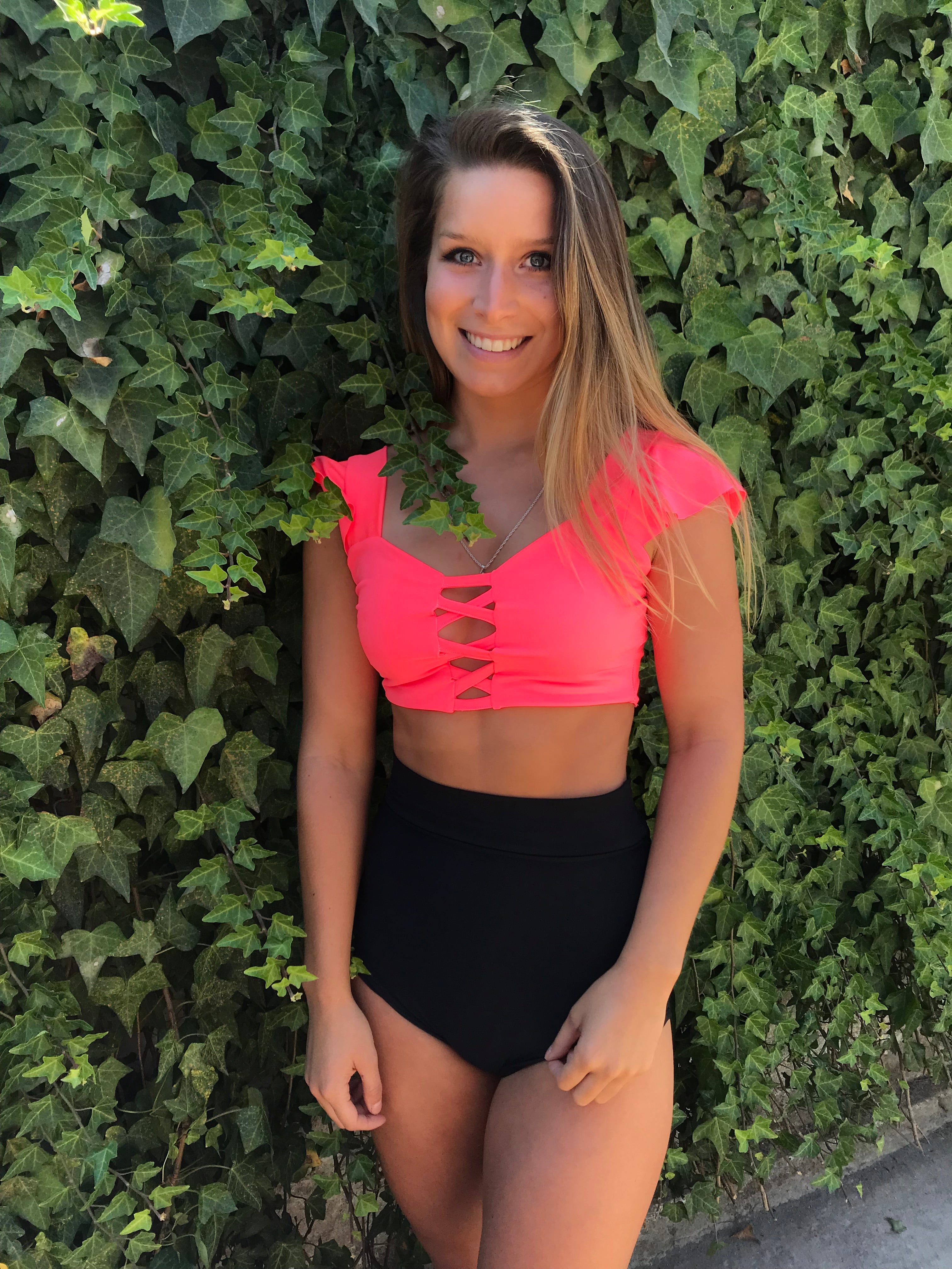 TOP CROSS VUELITOS COLOR A ELECCION + BOTTOMS BLACK A ELECCION