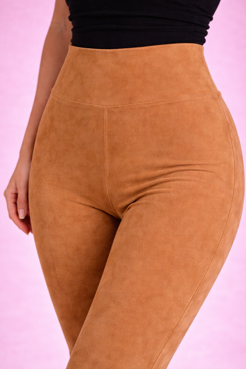 CALZA MAXI FLARE SUEDE COLOR A ELECCION