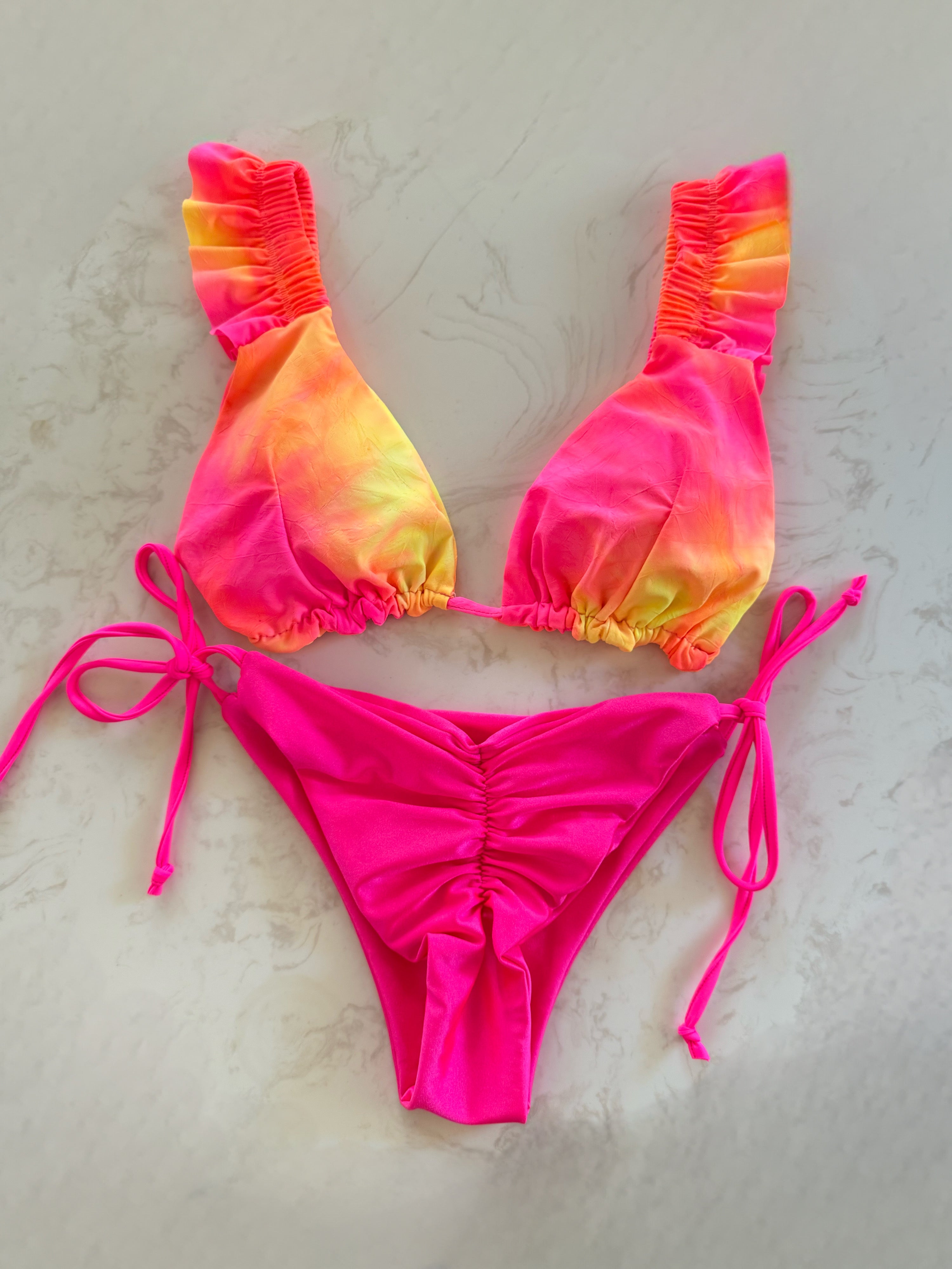 TOP LIPA TRIÁNGULO ESTAMPADO A ELECCION + BOTTOMS PASCUALA CHEEKY COLOR A ELECCION