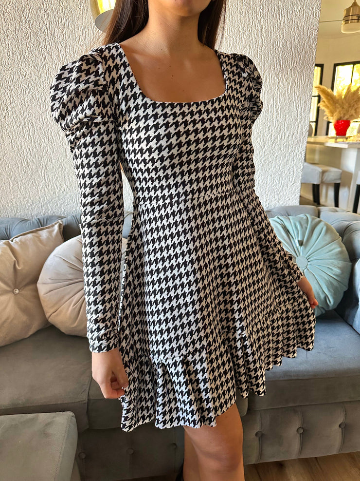 VESTIDO CHARLOTTE CUELLO CUADRADO PIED DE POULE