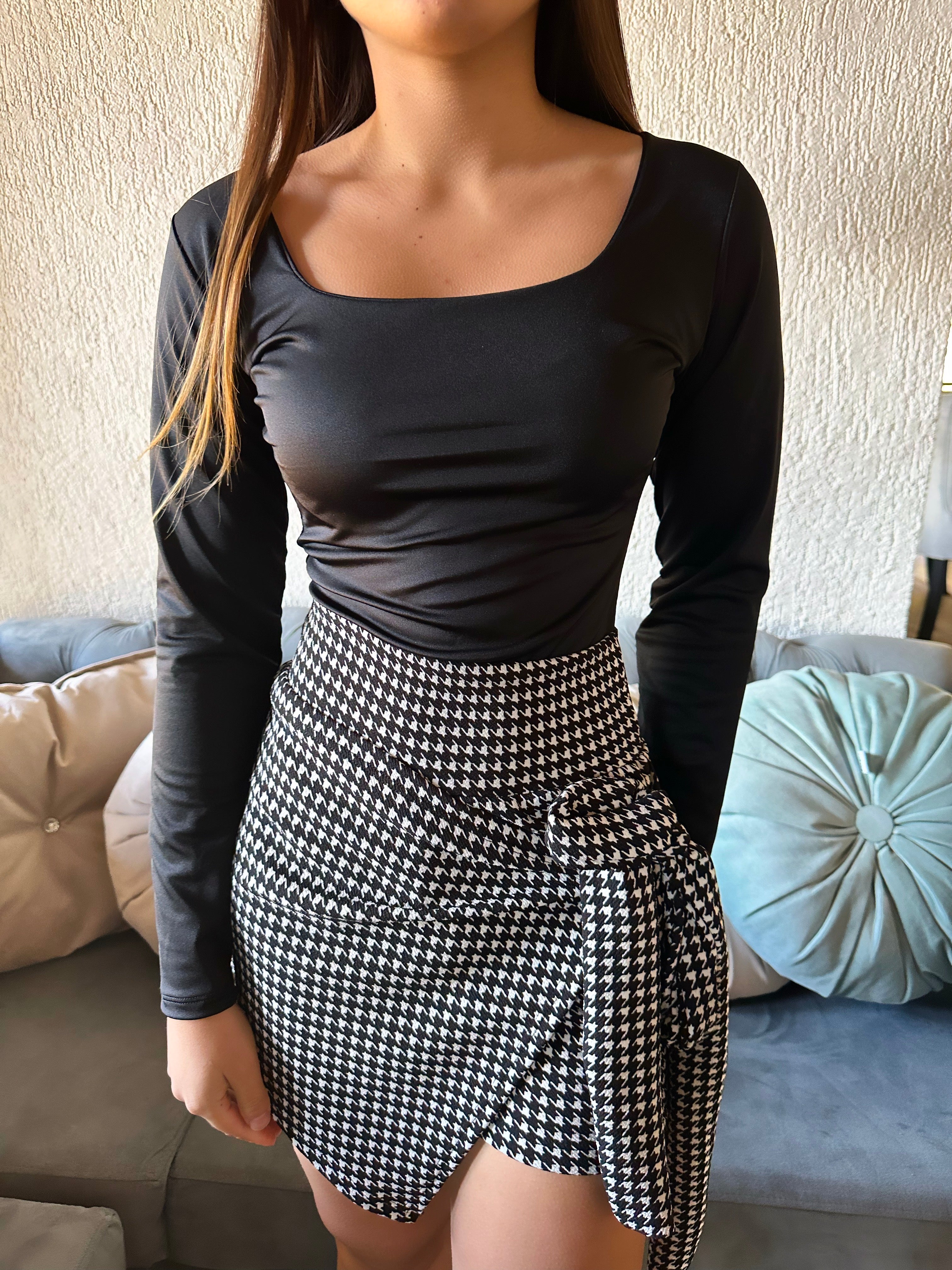 BODY BASIC CUELLO CUADRADO COLOR A ELECCIÓN