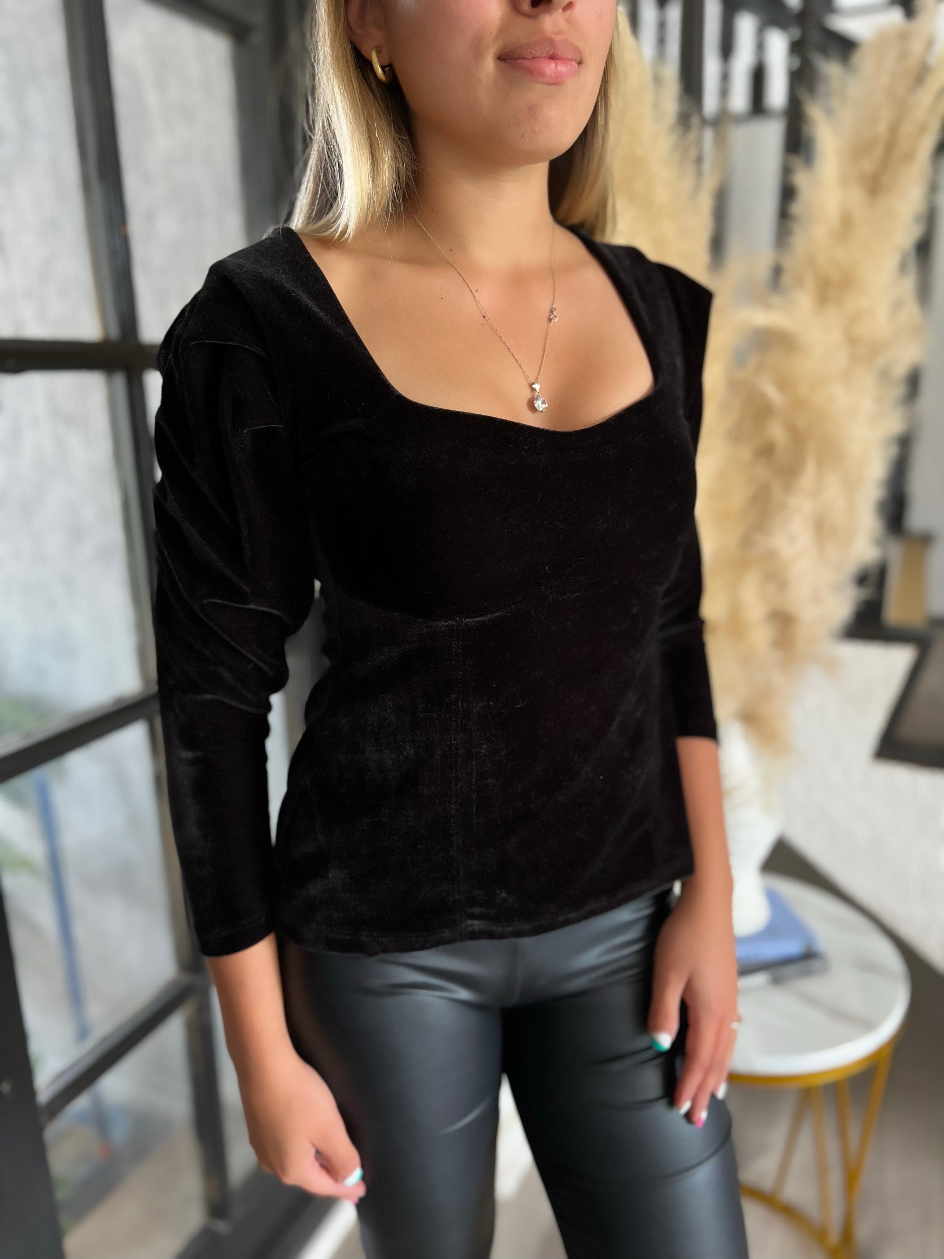 TOP VICTORIANO VELVET COLOR A ELECCION