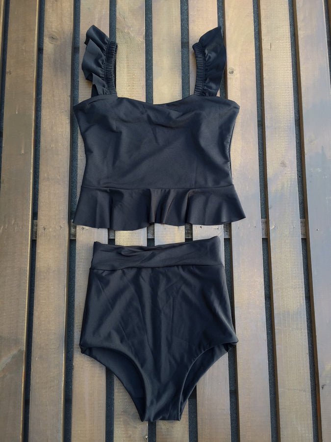 TOP RECTO VUELITOS LIPA + BOTTOMS COLOR A ELECCIÓN 